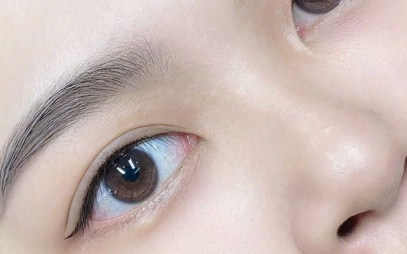 phun mí mở tròng