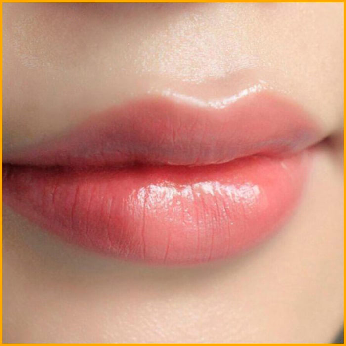 phun môi tán màu light touch